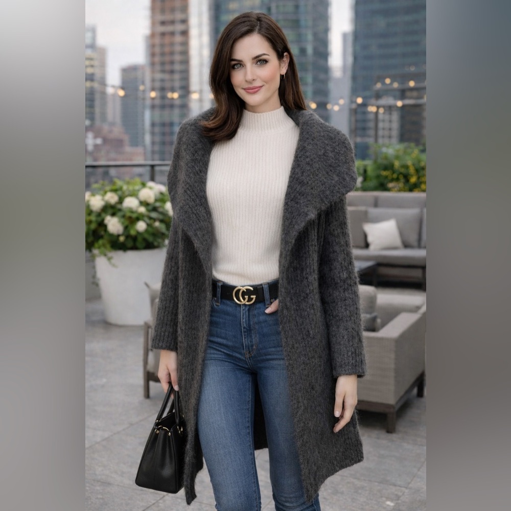 Aritzia Gray Wool Blend Cardigan – Size XXS – Mohair & Wool Mix (Preloved)